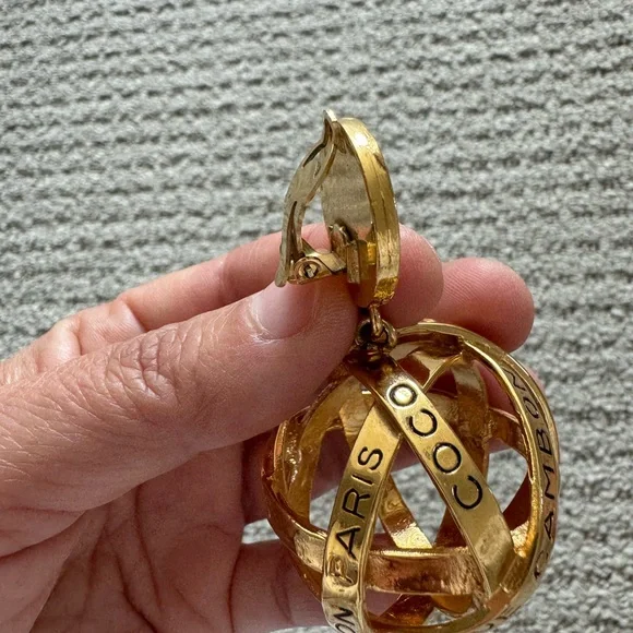 Vintage Authentic Chanel Earrings - Picture 7 of 9